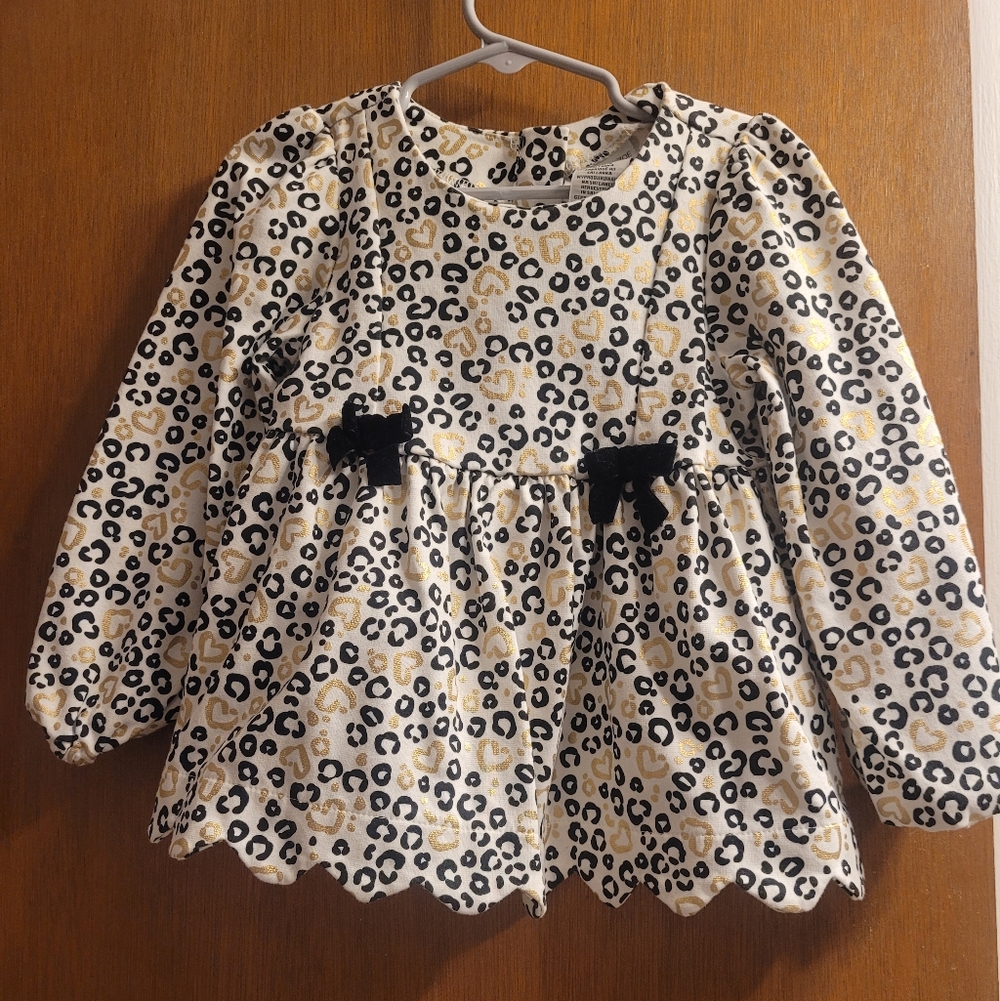 Rachel Zoe Kids Leopard Print 2-piece Top with Black Bows And Velvet Pants EUC
